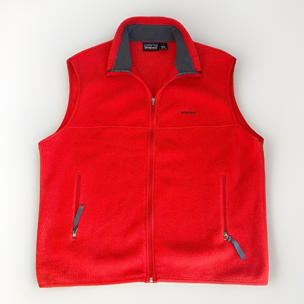 Patagonia Men's Red Classic Synchilla Fleece Vest With Full-Zip Front Size: XL